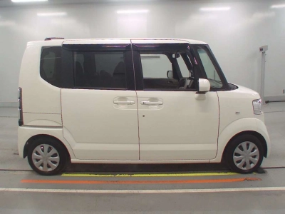HONDA N BOX +