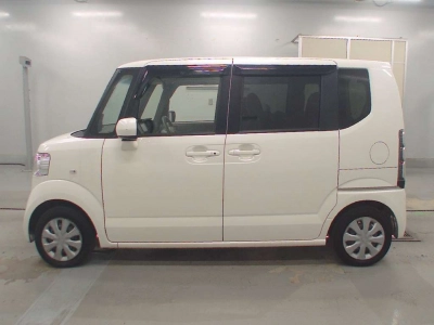 HONDA N BOX +