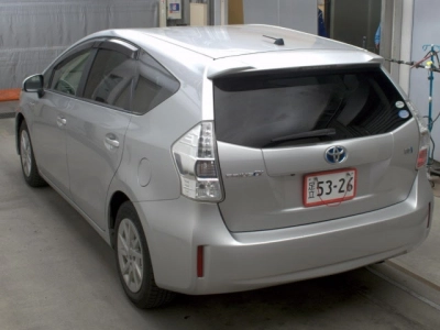 TOYOTA PRIUS ALPHA