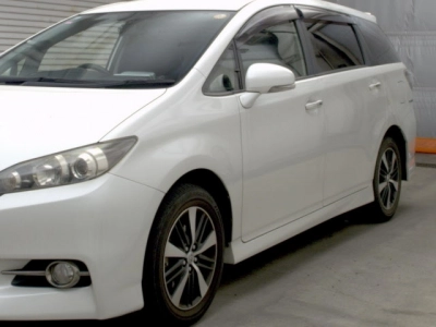 TOYOTA WISH