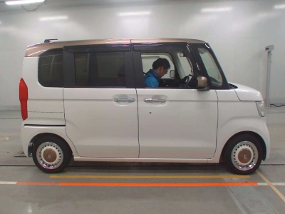 HONDA N BOX