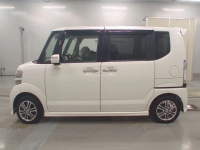 HONDA N BOX CUSTOM