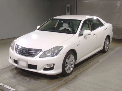 TOYOTA CROWN HYBRID