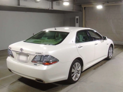 TOYOTA CROWN HYBRID