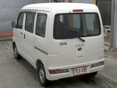 TOYOTA PIXIS VAN