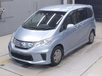 HONDA FREED HYBRID
