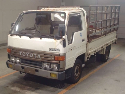 TOYOTA DYNA TRUCK