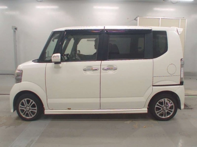 HONDA N BOX CUSTOM