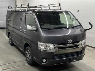 TOYOTA REGIUS VAN