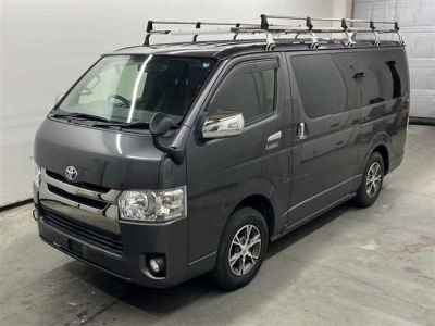 TOYOTA REGIUS VAN
