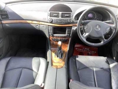 MERCEDES BENZ E CLASS
