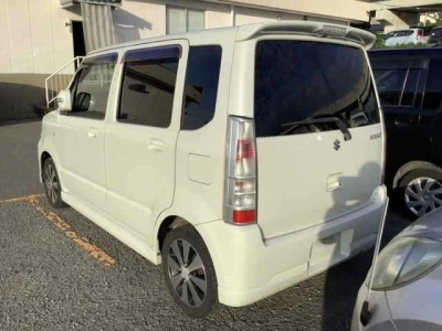SUZUKI WAGON R STINGRAY