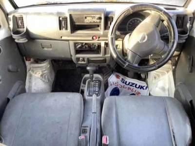 NISSAN CLIPPER VAN