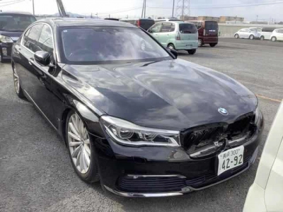 BMW 7 SERIES