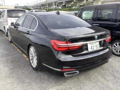 BMW 7 SERIES