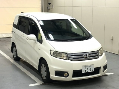 HONDA FREED SPIKE