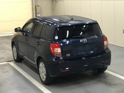 TOYOTA IST