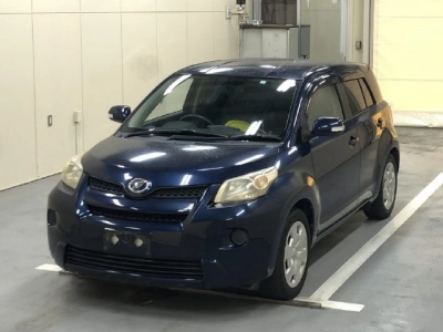 TOYOTA IST