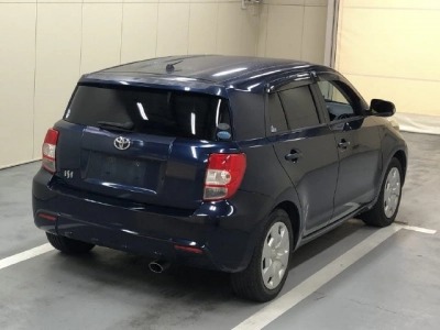 TOYOTA IST