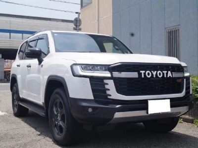 TOYOTA LAND CRUISER