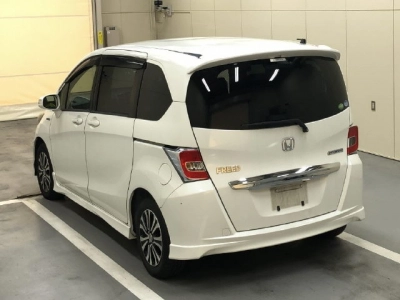 HONDA FREED HYBRID
