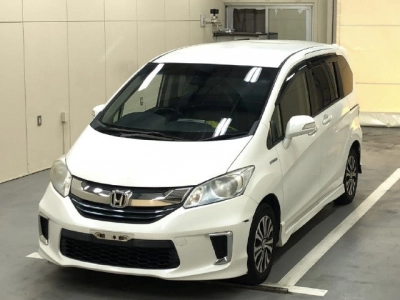 HONDA FREED HYBRID