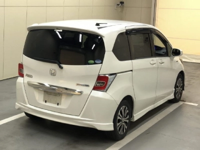 HONDA FREED HYBRID