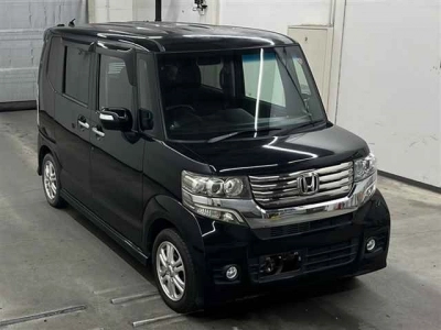 HONDA N BOX CUSTOM