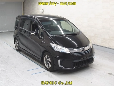 HONDA FREED HYBRID