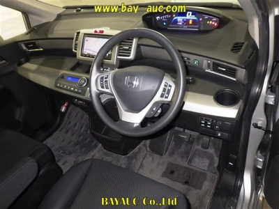 HONDA FREED HYBRID