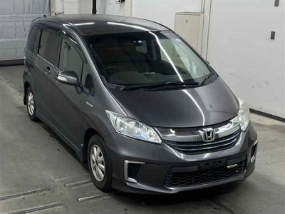 HONDA FREED HYBRID