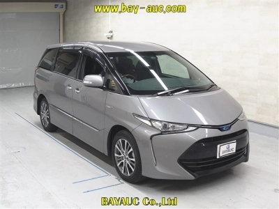 TOYOTA ESTIMA HYBRID