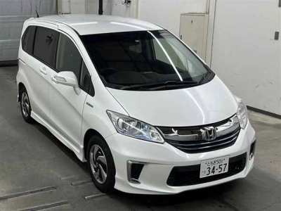 HONDA FREED HYBRID