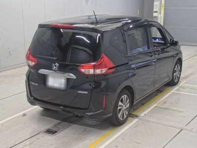 HONDA FREED + HYBRID