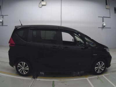 HONDA FREED + HYBRID