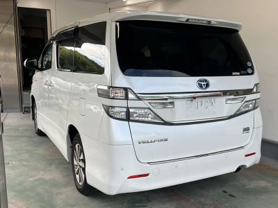 TOYOTA VELLFIRE HYBRID