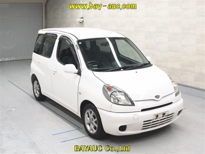 TOYOTA FUN CARGO