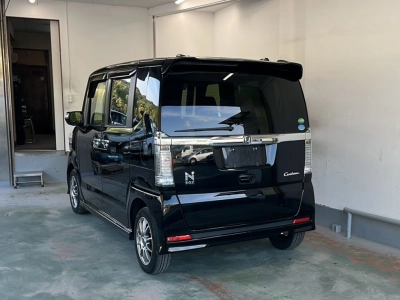 HONDA N BOX CUSTOM