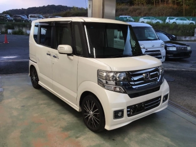 HONDA N BOX CUSTOM