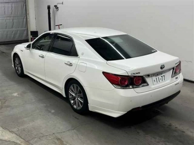 TOYOTA CROWN HYBRID