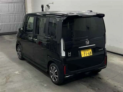 HONDA N BOX CUSTOM