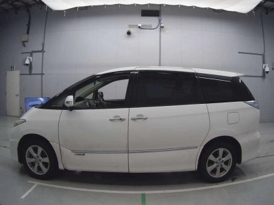 TOYOTA ESTIMA HYBRID
