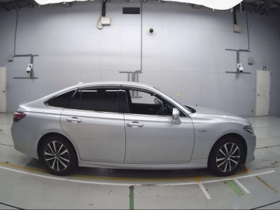 TOYOTA CROWN HYBRID
