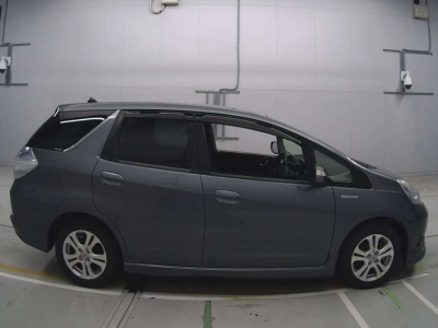 HONDA FIT SHUTTLE HYBRID