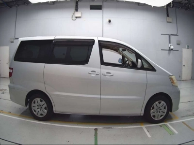 TOYOTA ALPHARD V