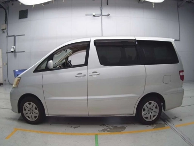 TOYOTA ALPHARD V
