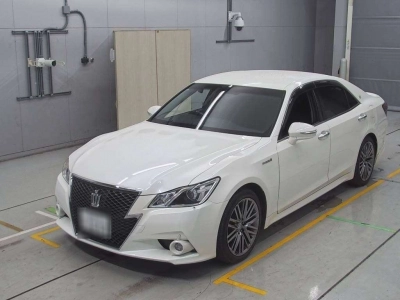 TOYOTA CROWN HYBRID