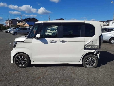 HONDA N BOX CUSTOM