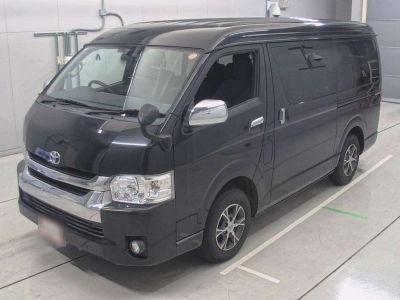 TOYOTA HIACE WAGON