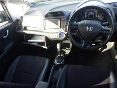 HONDA FIT SHUTTLE HYBRID